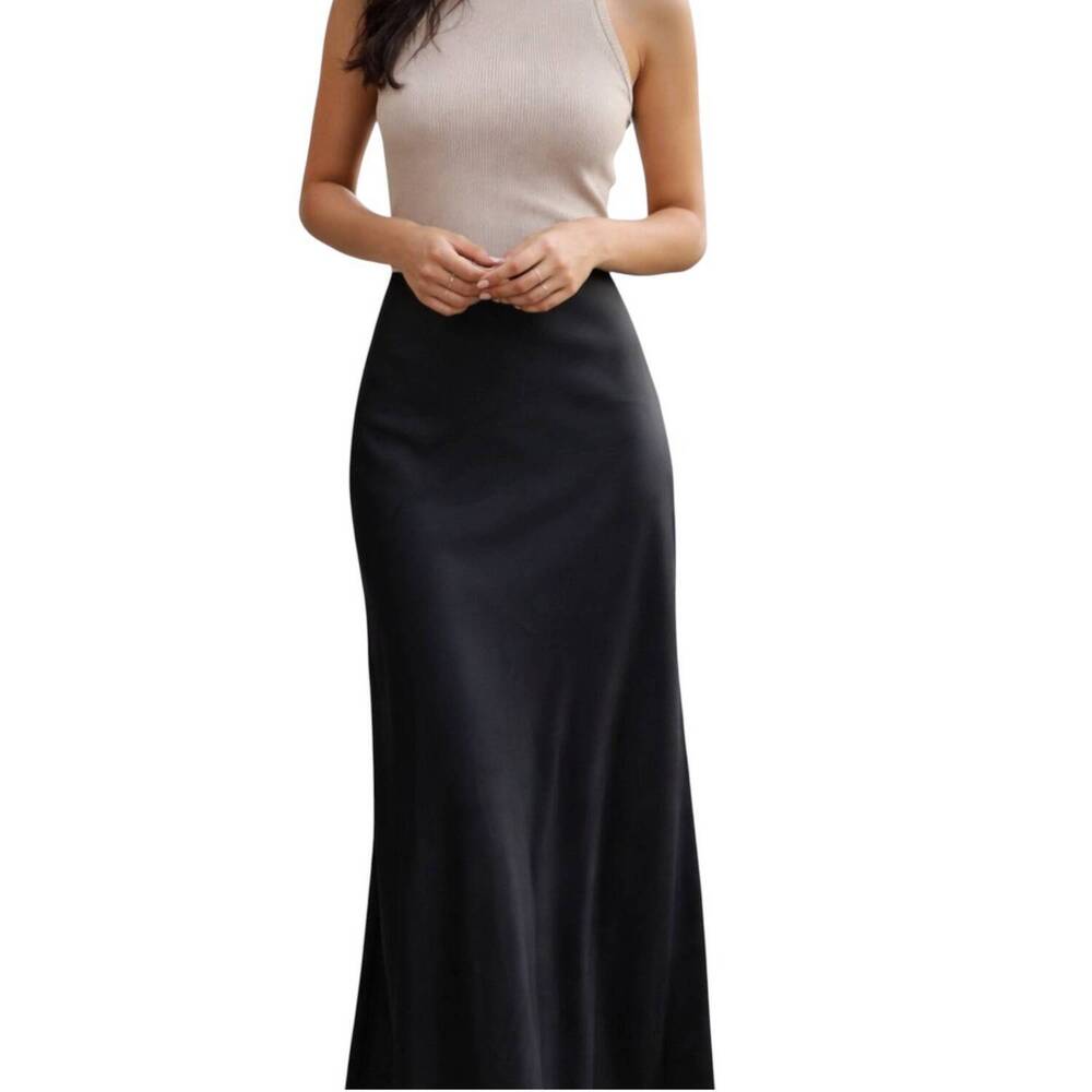 NEW LAVENDER J elastic waist band midi skirt in black